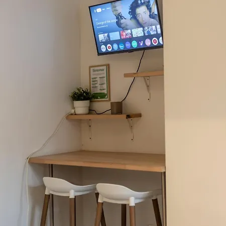 Apartment 98 - Botanique 1 *